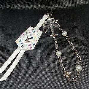 ✅ PRICE  IS FIRM ✅ Fashion Multicolor and Silver Key Holder/ Bag Charm